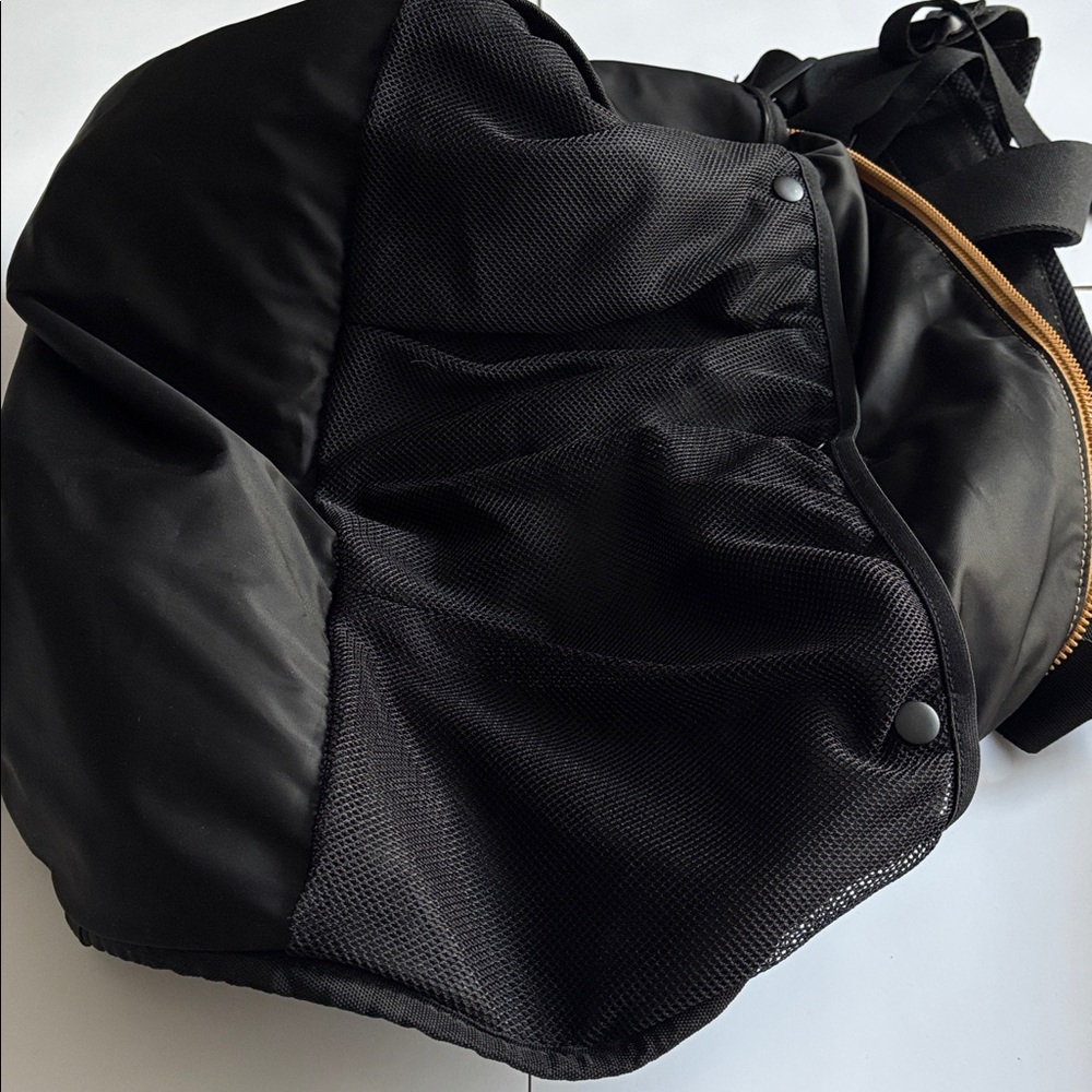 IVY Adidas Duffle Bag - Picture 9 of 15